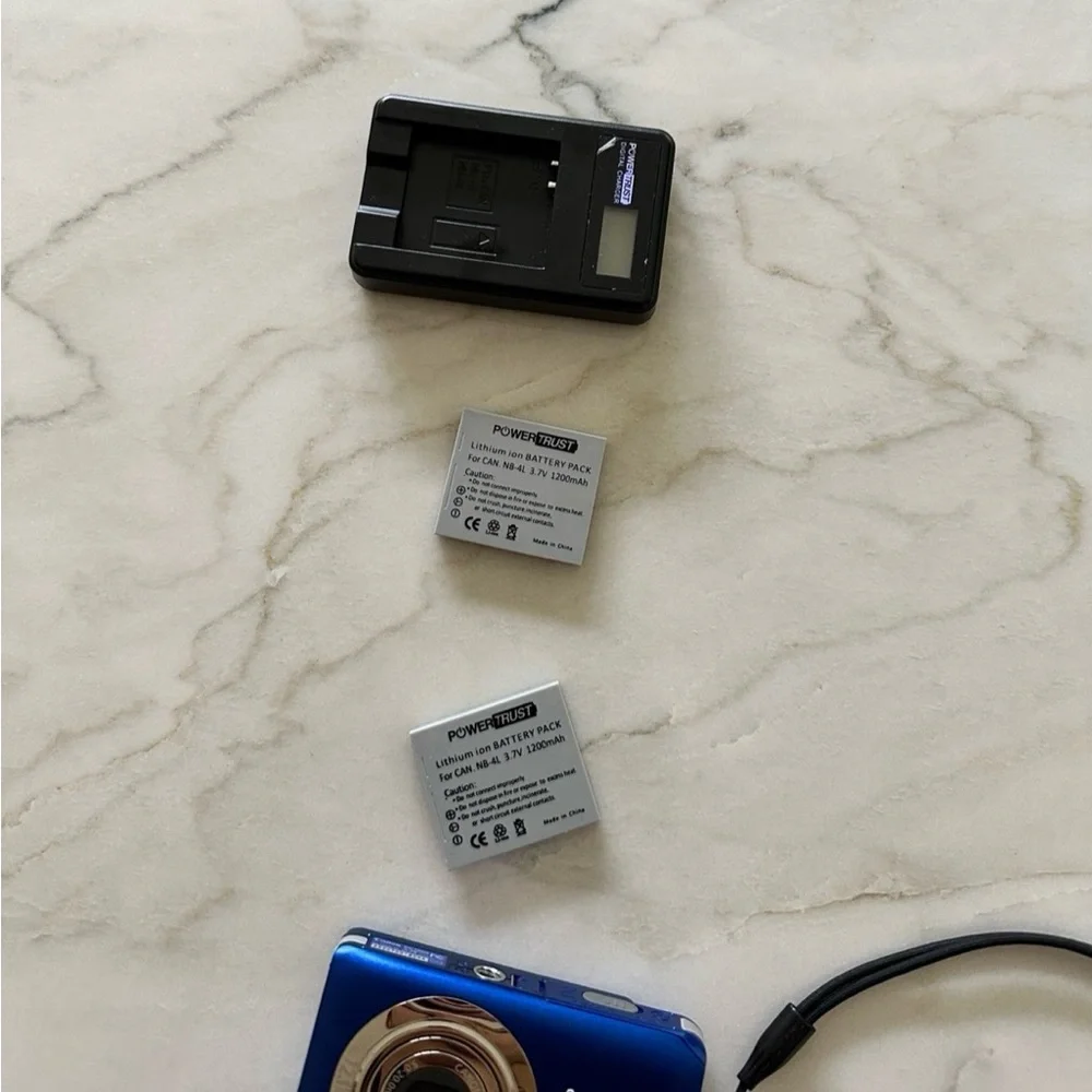 Canon powershot ELPH 100 HS